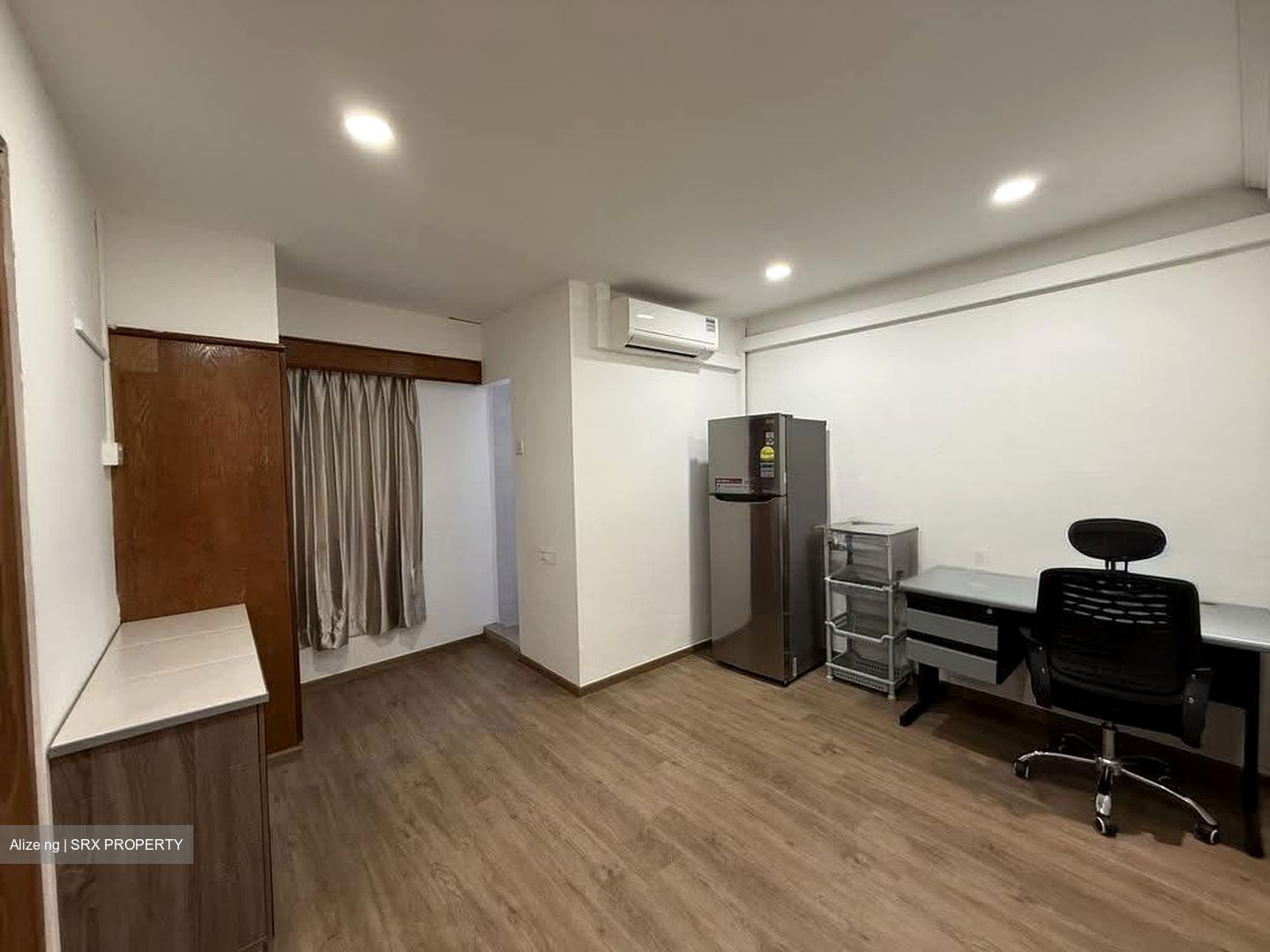 Changi Road (D14), Shop House #631873851